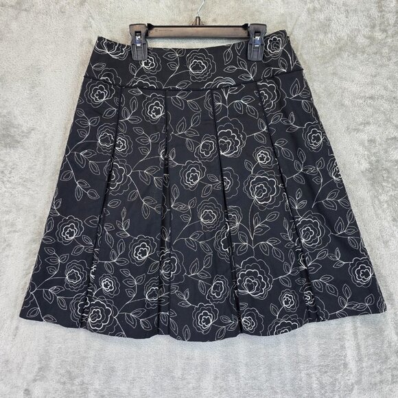 Nine West Skirt Womens Medium Black White Floral Pleated A-Line Knee Length - Picture 1 of 7